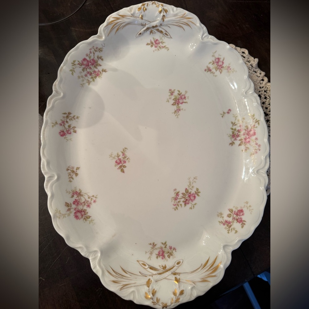 Vintage Elegant The Princess Floral Serveware Platter with Gold Accents